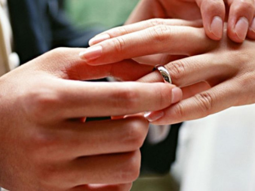 Семейные пары Кривого Рога приглашают обновить брачные обеты