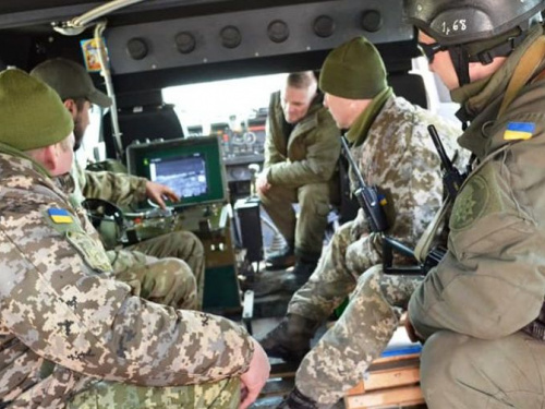 В Кривом Роге танкисты 17-й бригады отрабатывали готовность к противодействию диверсиям (фото)