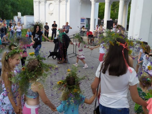 Песни, хороводы и венки на воде: как криворожане отметили Ивана Купала (фото)