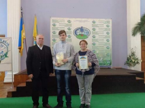 Занял призовое место: девятиклассник из Кривого Рога участвовал во Всеукраинском конкурсе "Энергия и среда" (фото)