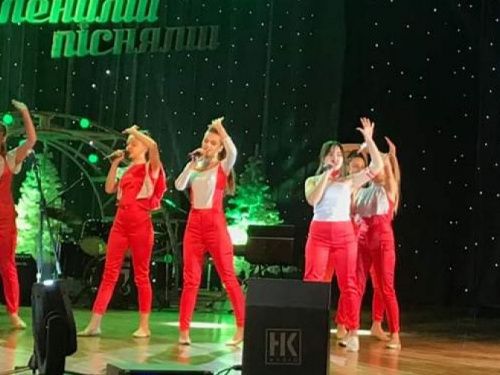 В Кривом Роге прошёл всеукраинский фестиваль "В новый год с любимыми песнями" (фото)