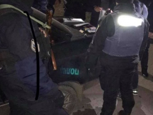 В Кривом Роге 19-тилетний парень попался на хранении наркотиков (фото)