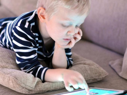 Заряди телефон заранее: в Кривом Роге на четыре дня отключат свет (адреса)