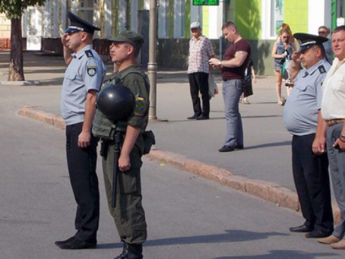 В Кривом Роге Нацгвардия и полиция приступили к охране правопорядка (ФОТО)