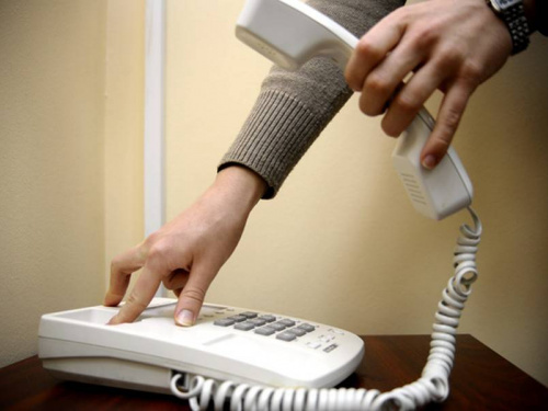 Телефонні консультації, фото з відкритих джерел 