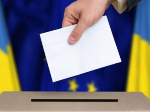 В Кривом Роге избирательный участок 33 округа в авиационном колледже работает в штатном режиме