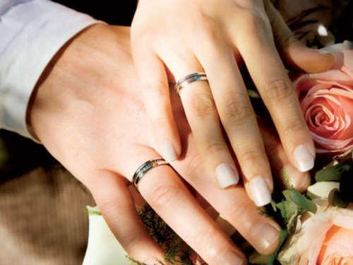 В Кривом Роге в День влюбленных пожениться решили 32 пары