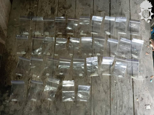 На одному з блокпостів криворізькі нацгвардійці затримали чоловіка з наркотиками: подробиці