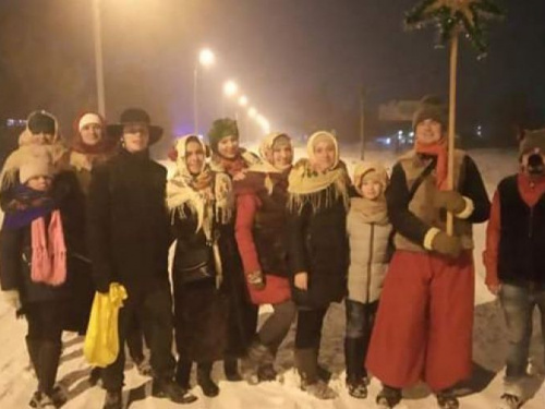 Рождественский вертеп: в криворожском районе ходили колядники (фото)