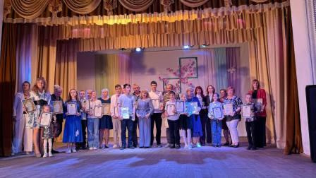 Нагородження переможців, фото виконкому Криворізької міської ради 