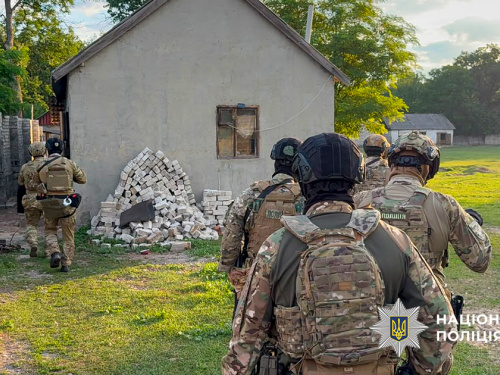 Працювали за чітким планом: у Дніпрі викрили мережу збуту канабісу