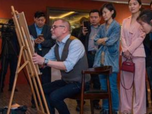 Наши в Поднебесной: работы художника из Кривого Рога представлены китайским ценителям (фото)