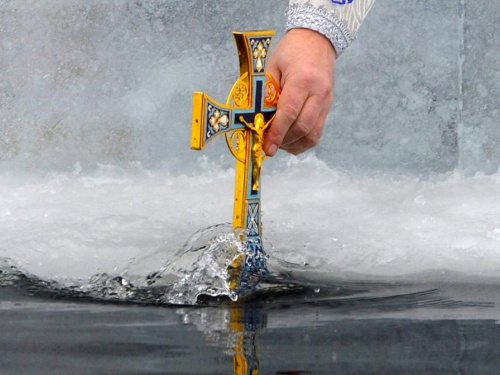 Водохреще 2025, освячення води - фото з відкритих джерел 