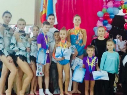 Криворожские гимнасты вернулись с соревнований во Львове с победой (фото)