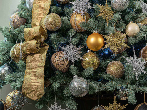 Прикрашена ялинка - фото з відкритих джерел