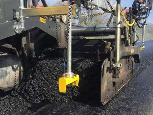 Вниманию водителей: на Криворожской трассе ведутся ремонтные работы (ФОТО)