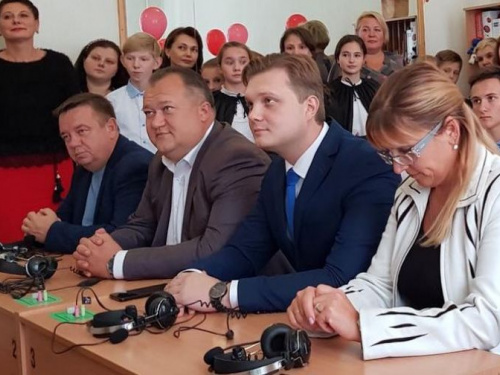 В одной из школ Кривого Рога появились новые возможности изучения иностранного языка (ФОТО)