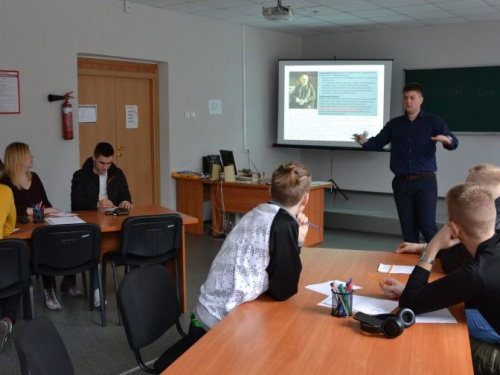 Промышленное предприятие Кривого Рога организовало тренинг для амбициозной молодежи города