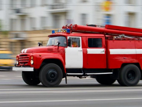 В Кривом Роге загорелся заброшенный дом