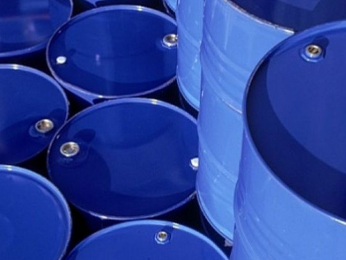 На одном из предприятий Кривого Рога несколько человек отравились химвеществом из протекших бочек