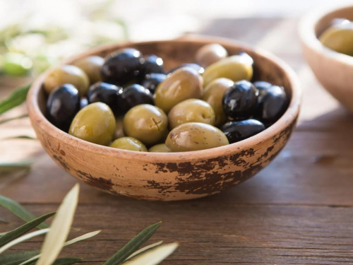 Чорні оливки — це обман? Правда, яку не пишуть на етикетках - фото з відкритих джерел