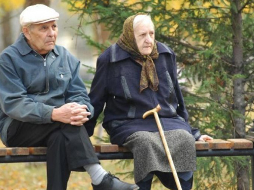 Подарок под елочку: кому из криворожских пенсионеров пересчитают пенсию с 1 января 2019 года