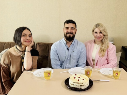 Новий дім для захисника: медик «Азову» Асан Ісенаджиєв отримав квартиру від «Серця Азовсталі»