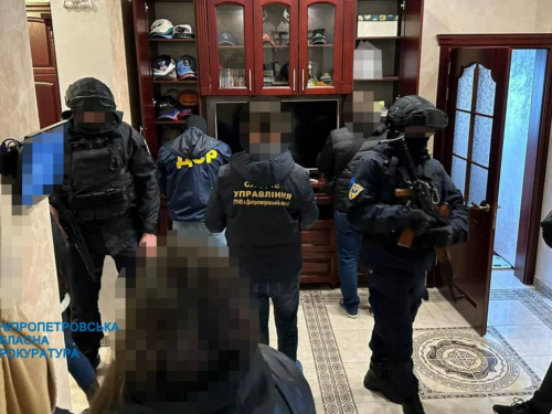 На Дніпропетровщині правоохоронці затримали шахраїв, які ошукували громадян ЄС: подробиці від прокуратури