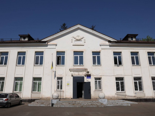 Криворізька гімназія №17, фото управління преси криворізького міськвиконкому 