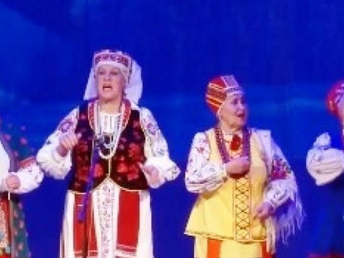 В Кривом Роге обладателем гран-при фестиваля "Души криница" стал коллектив "Жартівниці" (фото)