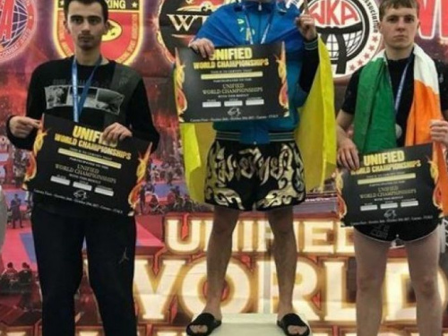 Криворожанин выиграл «серебро» на чемпионате Украины по боксу (ФОТО)