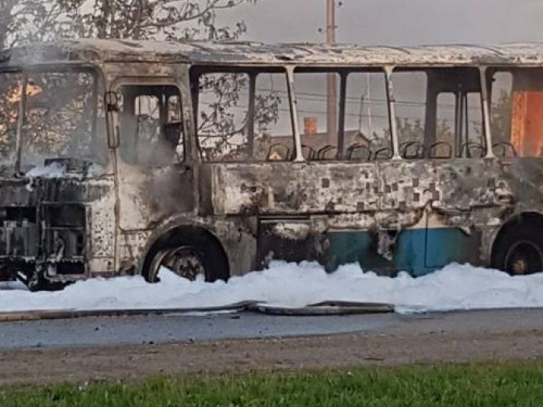 Под Кривым Рогом сгорел пассажирский автобус