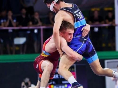 Криворізький спортсмен увійшов до п’ятірки кращих на чемпіонаті Європи з вільної боротьби
