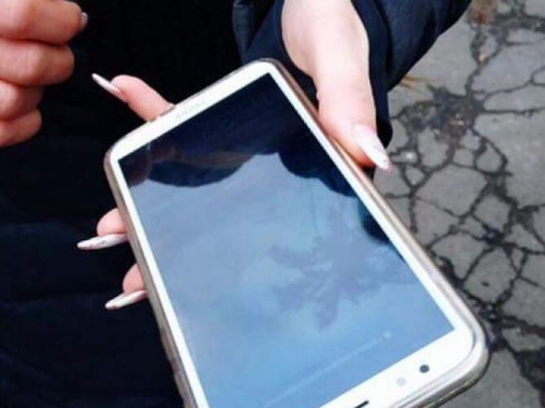 Погоня за грабителем: в Кривом Роге правоохранители помогли девушке (фото)