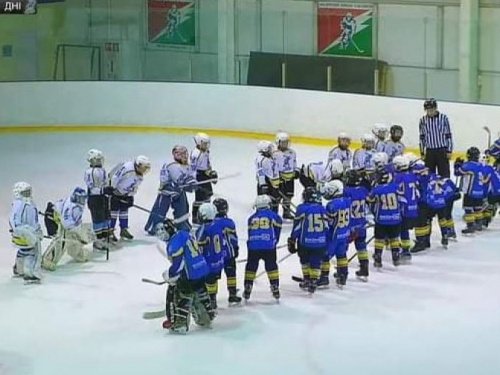 Кривий Ріг перший: у Харкові відбулись хокейні матчі Всеукраїнських змагань