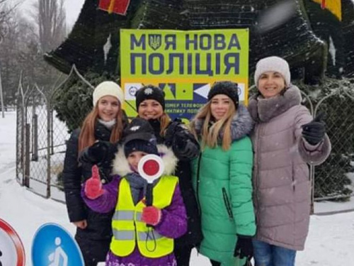 Рождество с полицейскими: в Кривом Роге провели веселый и интересный праздник (фото)