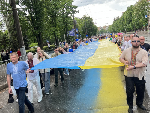 Вишиванка — то є код нації: у Кривому Розі пройшла святкова хода