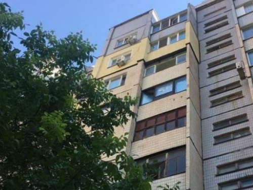 В спальном районе Кривого Рога маленький ребёнок насмерть разбился, выпав из окна (ФОТО)