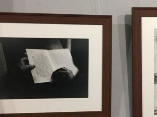 В Кривом Роге открылась выставка фотографий, сделанных священнослужителем (ФОТО)