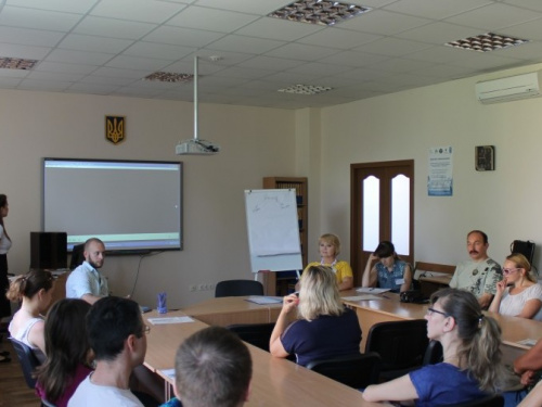 Полиция Кривого Рога рассказала безработным, как не попасть в сети мошенников (ФОТО)