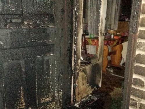 В Кривом Роге во время пожара пострадали два женщины, обе доставлены в больницу (фото)