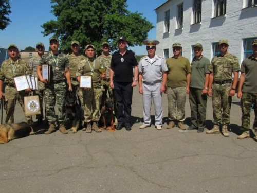 Кинологи из Кривого Рога вернулись с победой с международных соревнований в Запорожье (фото)