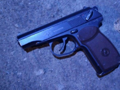 В Кривом Роге полицейские «скрутили» вооруженных дебоширов (ФОТО)