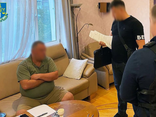 Махінації з оборонним бюджетом: посадовця з Дніпропетровщини підозрюють в корупційній схемі