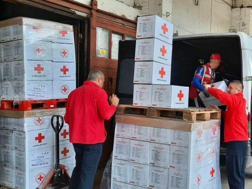 Допомога, фото Червоного Хреста