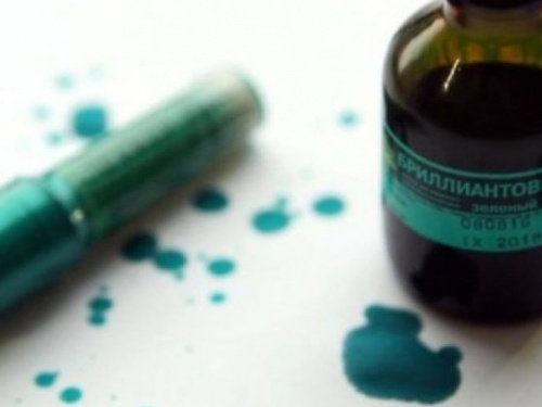 В Кривом Роге осудили мужчину, облившего продавца зеленкой