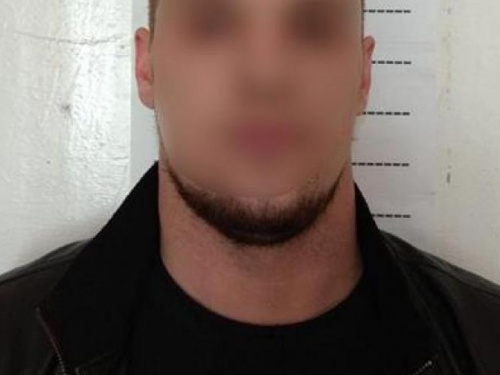 Лица, избивавшие сотрудников полиции охраны возле развлекательного центра, задержаны (фото)