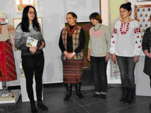 Искусство шире Кривого Рога: выставка криворожских мастеров путешествует по стране