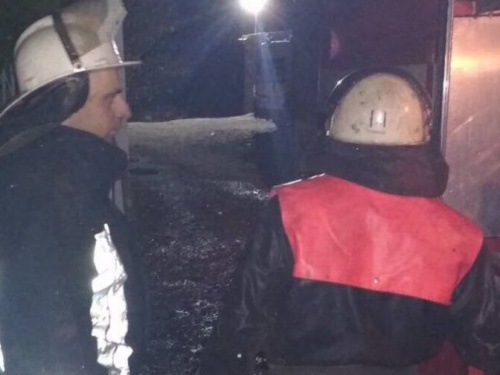 В одном из районов Кривого Рога загорелся дом (ФОТО)