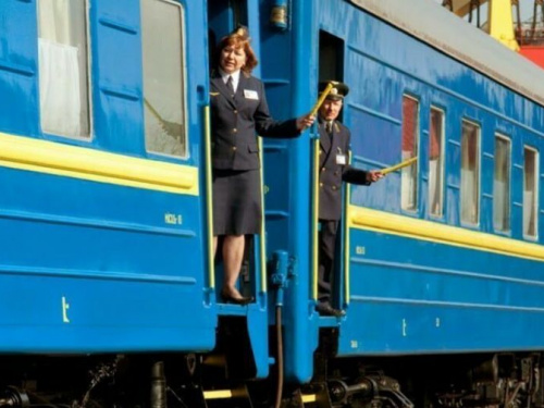 Криворожане смогут больше путешествовать на праздники: добавлены дополнительные поезда